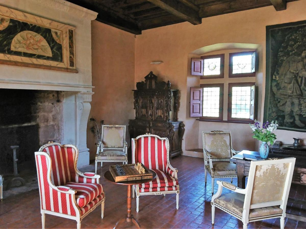 Chateau La Servayrie - Chambre D'Hotes Marcillac-Vallon エクステリア 写真